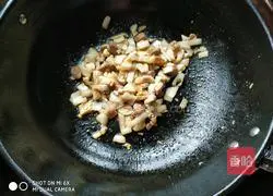 肉丁抓饭的做法图解2