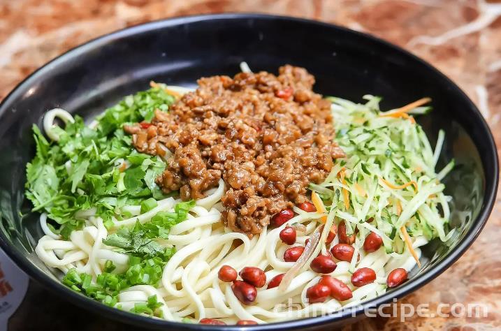 Method of Fried Noodles with Green Sauce