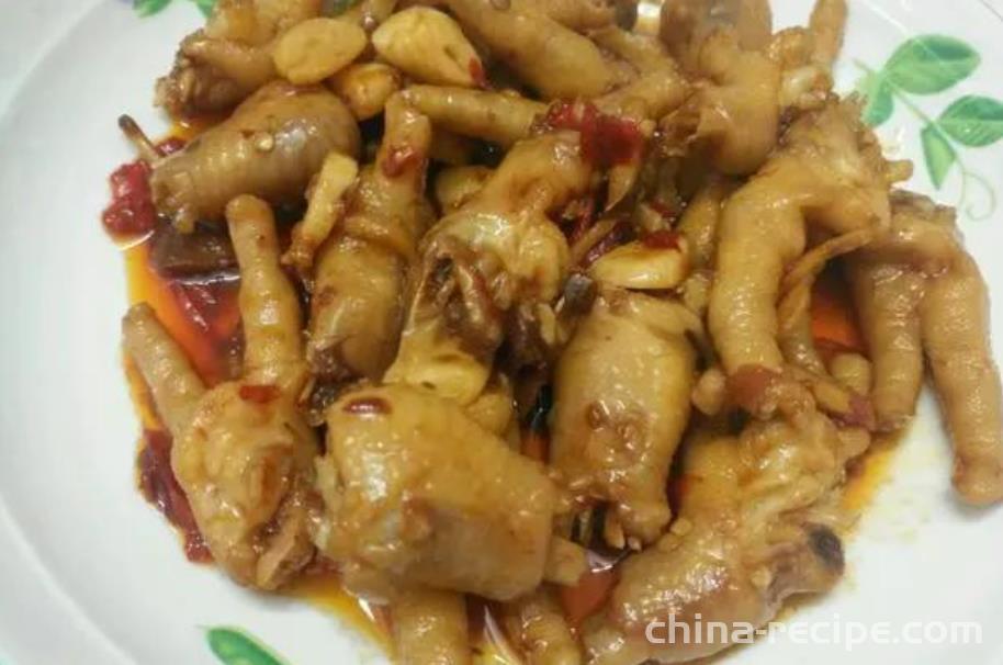 The recipe for making chicken feet with Douban sauce