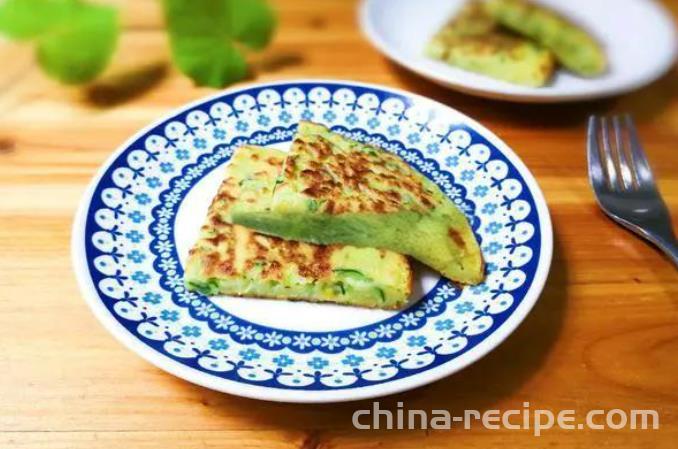 Method of fried cucumber egg cake