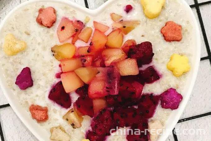 Practice of quinoa oats fruit Congee