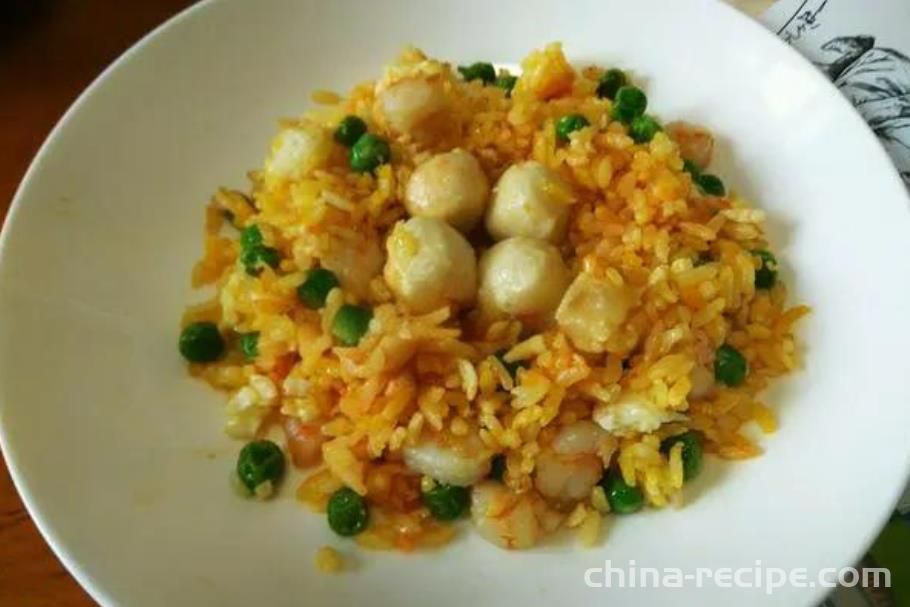 The practice of Fried Rice with luxurious golden eggs