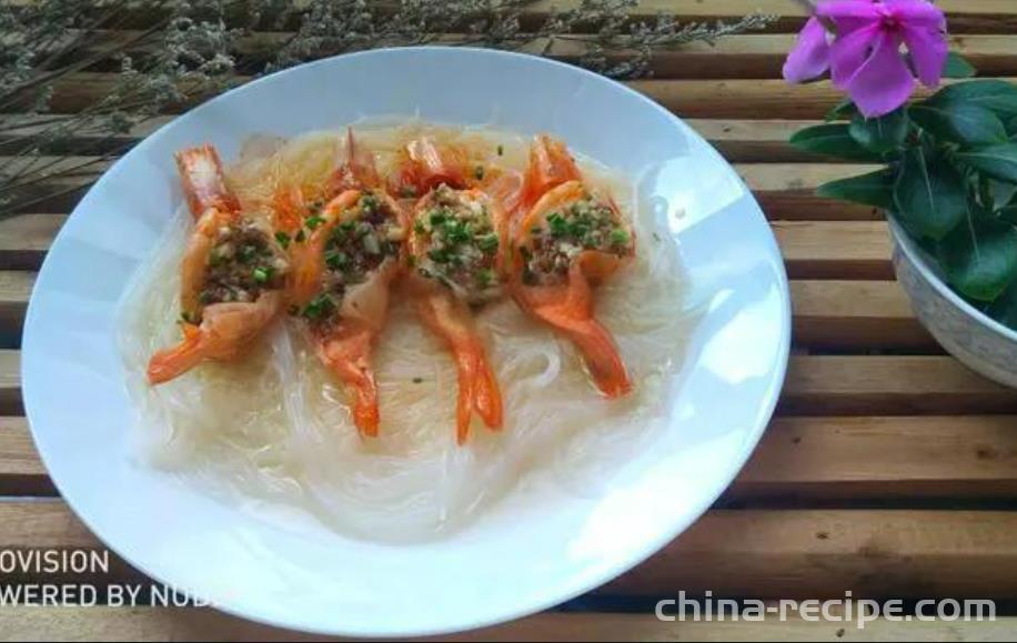 The recipe for opening shrimp with garlic vermicelli