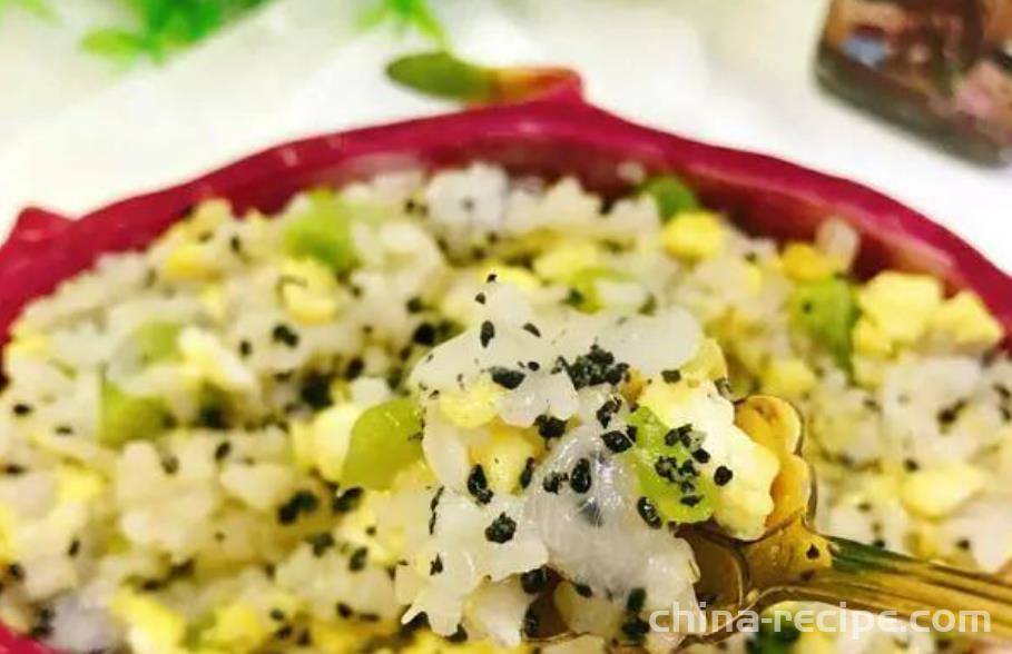 Practice of pitaya Fried Rice