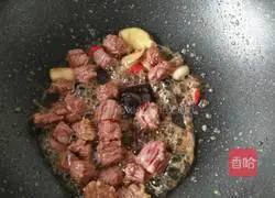 红烧牛肉炖土豆的做法图解5