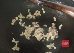 蟹味菇肉汤的做法图解2