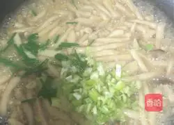 蟹味菇肉汤的做法图解4