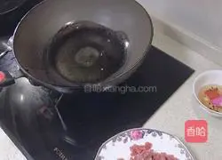 豆芽菜炒牛肉丝的做法图解3