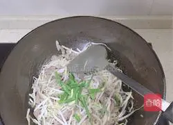 豆芽菜炒牛肉丝的做法图解8