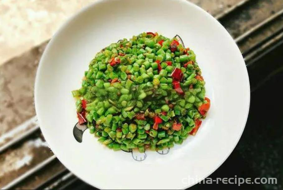 The method of stir frying oyster sauce and green beans