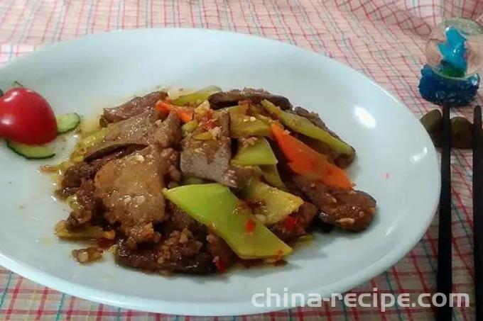 The method of stir frying pork liver