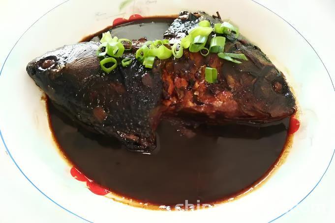 The method of braised fish head