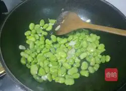 蚕豆炒鸡蛋的做法图解9