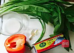 豆豉鲮鱼油麦菜的做法图解1